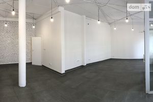 Сдается в аренду помещения свободного назначения 93 кв. м в 1-этажном здании