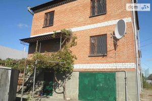 Продается дом на 2 этажа 220 кв. м с беседкой