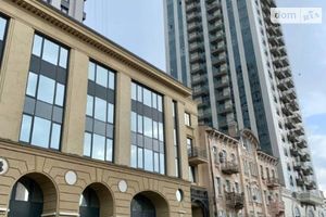 Продается 2-комнатная квартира 68 кв. м в Киеве