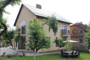 Здається в оренду будинок 2 поверховий 120 кв. м з балконом