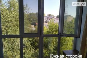 Продается 3-комнатная квартира 69 кв. м в Днепре