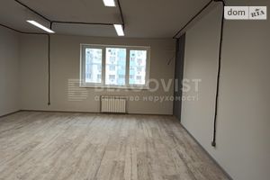 Продается 4-комнатная квартира 155 кв. м в Киеве