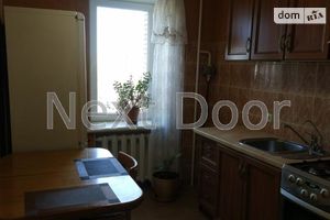 Продается 4-комнатная квартира 81 кв. м в Вышгороде