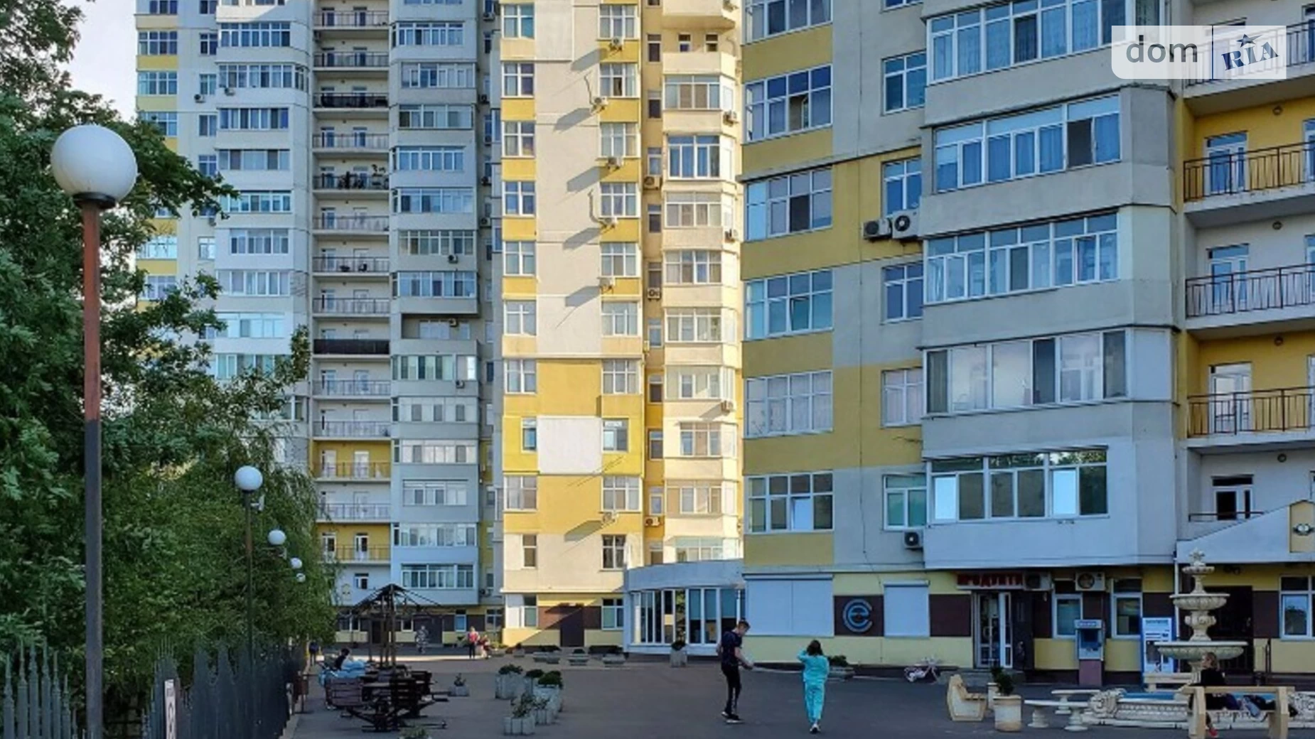 Продается 2-комнатная квартира 68 кв. м в Одессе, ул. Артиллерийская