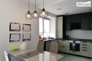Продається 3-кімнатна квартира 124 кв. м у Тернополі