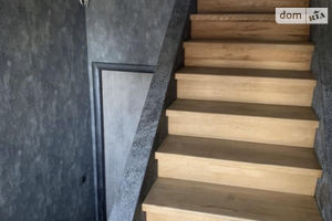 Продается 3-комнатная квартира 210 кв. м в Днепре
