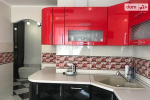 Продается 2-комнатная квартира 82.4 кв. м в Киеве