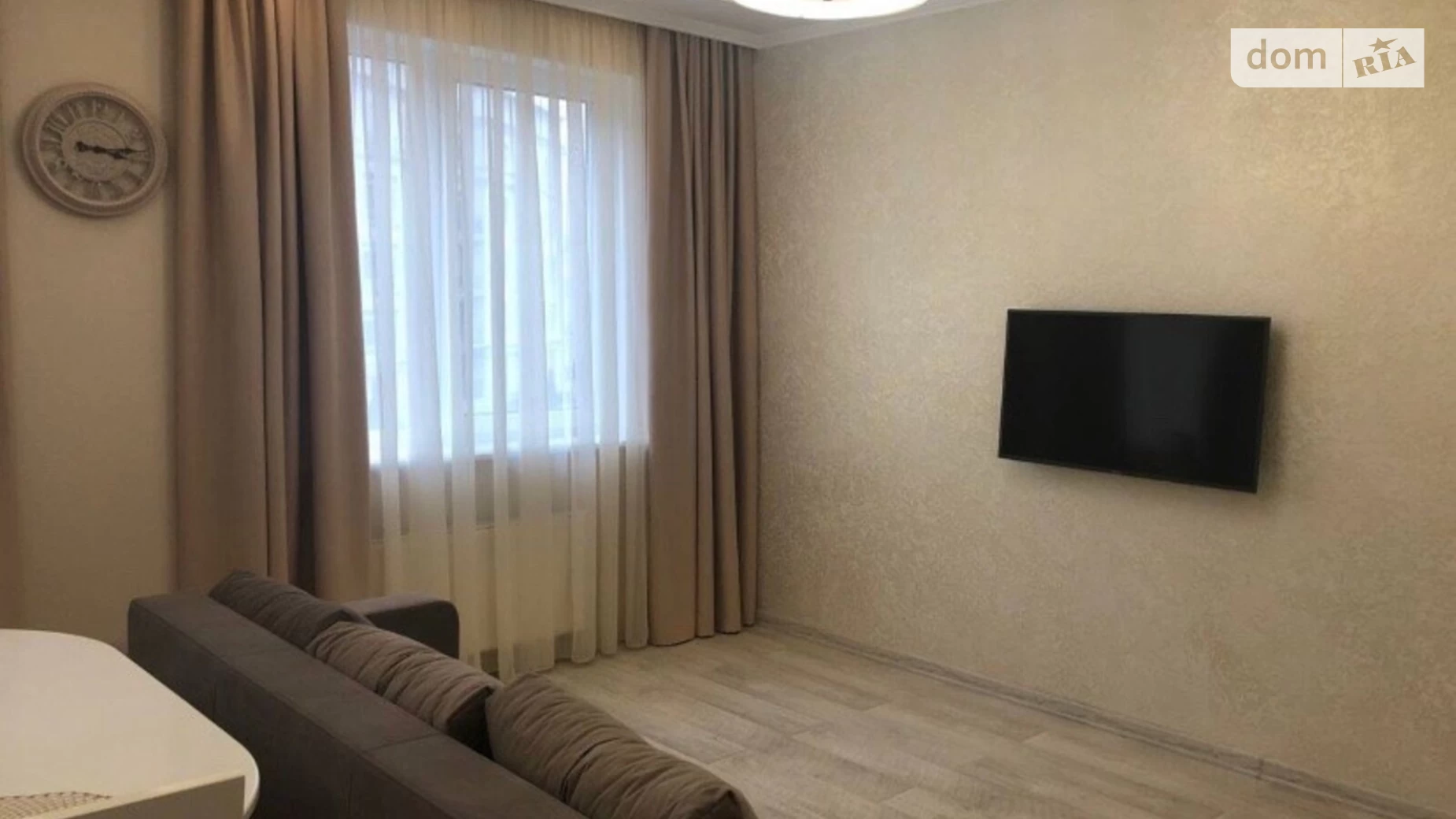 Продается 1-комнатная квартира 44 кв. м в Одессе, Фонтанская дор.
