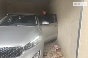 Продается бокс в гаражном комплексе под легковое авто на 25 кв. м