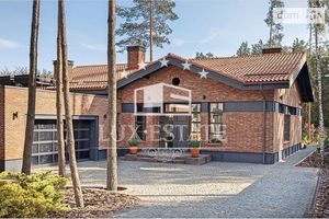 Продается дом на 2 этажа 410 кв. м с беседкой