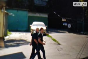 Продается место на стоянке под легковое авто на 6 кв. м