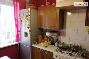 Продається 1-кімнатна квартира 32 кв. м у Рівному