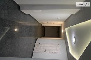 Продается 1-комнатная квартира 41 кв. м в Ужгороде