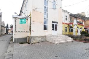 Продается офис 235 кв. м в нежилом помещении в жилом доме
