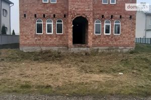Продается дом на 2 этажа 295 кв. м с верандой