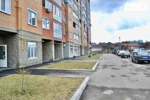 Продається приміщення вільного призначення 73 кв. м в 10-поверховій будівлі