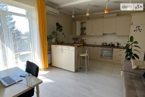 Здається в оренду 2-кімнатна квартира 50 кв. м у Ужгороді