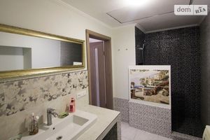 Продается 2-комнатная квартира 51.1 кв. м в Одессе