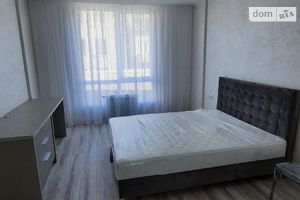 Сдается в аренду 1-комнатная квартира 65 кв. м в Ровно