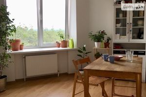 Продается 2-комнатная квартира 49.3 кв. м в Ирпене