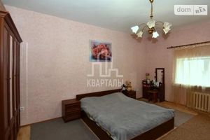 Продается 1-комнатная квартира 65 кв. м в Киеве