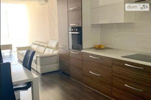 Продается 3-комнатная квартира 95 кв. м в Одессе