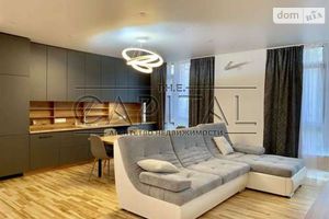 Продается 3-комнатная квартира 83 кв. м в Киеве