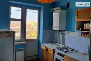 Продается 2-комнатная квартира 56 кв. м в Ужгороде