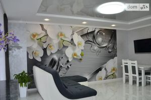 Продается 1-комнатная квартира 107 кв. м в Тернополе