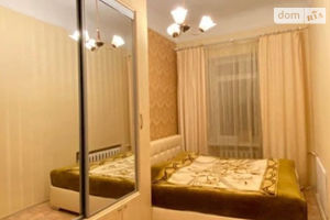 Продается 4-комнатная квартира 93 кв. м в Днепре