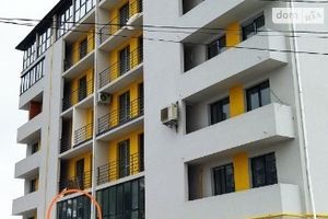 Продається 2-кімнатна квартира 60 кв. м у Пустомитах