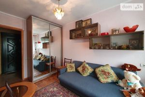 Продается 3-комнатная квартира 58 кв. м в Днепре