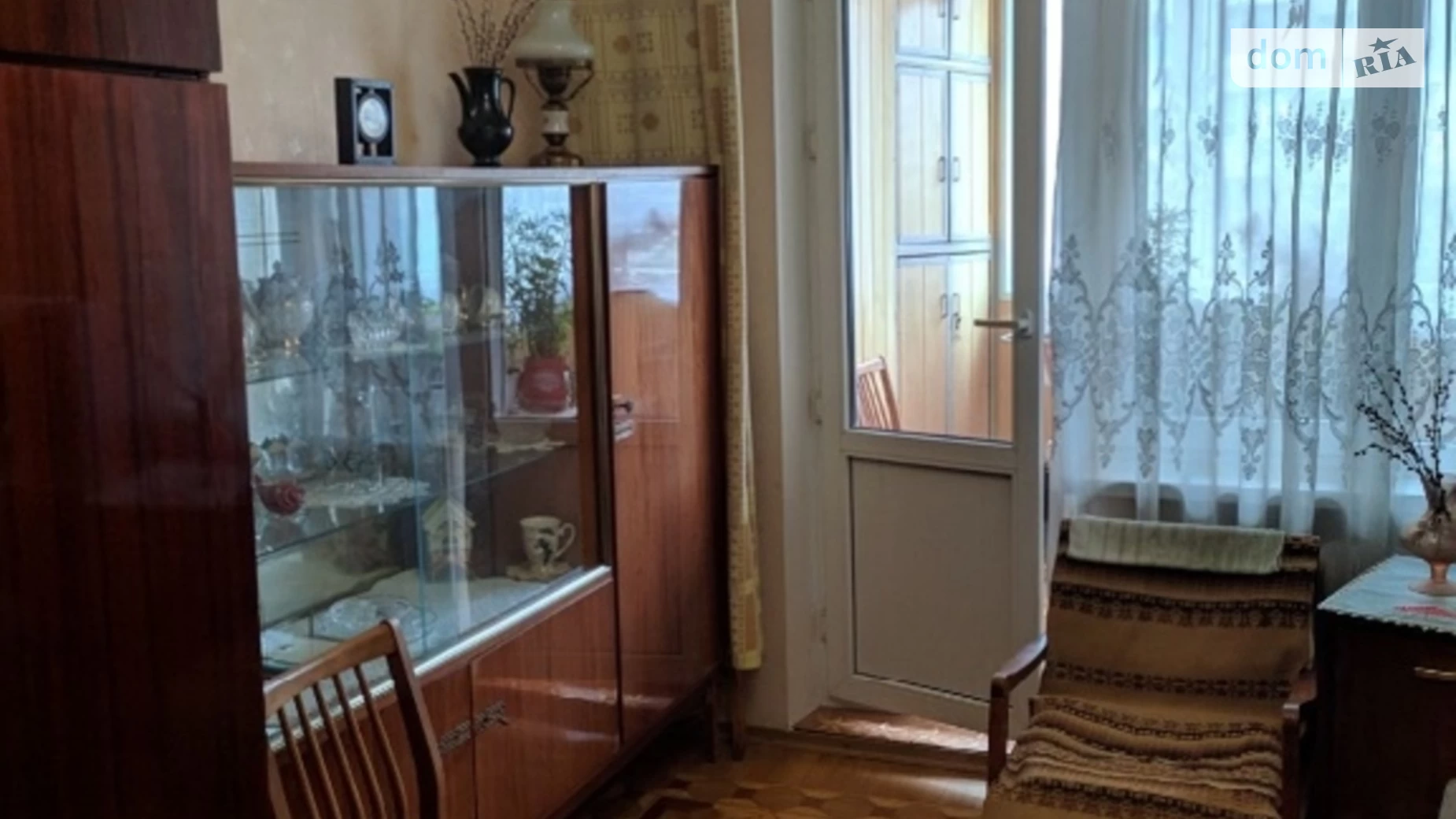 Продается 1-комнатная квартира 63 кв. м в Одессе, ул. Ильфа и Петрова, 32