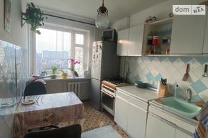 Продается 3-комнатная квартира 65 кв. м в Житомире