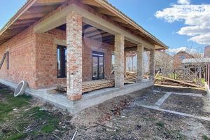 Продается одноэтажный дом 120 кв. м с баней/сауной