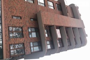 Сдается в аренду торгово-развлекательный комплекс 71.1 кв. м в 8-этажном здании