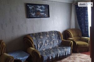 Продается 3-комнатная квартира 59 кв. м в Доброполье