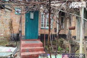 Продается часть дома 37.5 кв. м с верандой