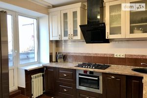 Продается 3-комнатная квартира 60 кв. м в Кременчуге