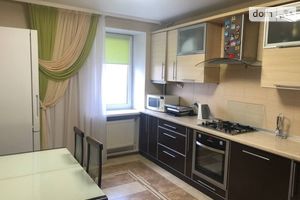 Продается 2-комнатная квартира 68 кв. м в Одессе