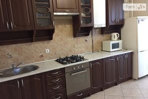 Сдается в аренду 2-комнатная квартира 65 кв. м в Луцке