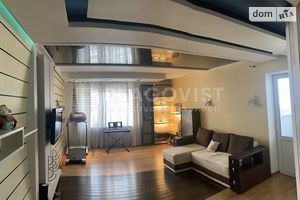 Продается 3-комнатная квартира 139 кв. м в Киеве