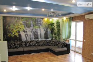 Продается 2-комнатная квартира 68 кв. м в Запорожье