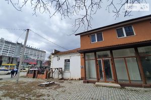 Сдается в аренду нежилое помещение в жилом доме 100 кв. м в 2-этажном здании