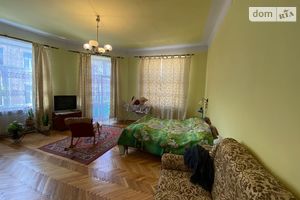 Продається 4-кімнатна квартира 120 кв. м у Львові