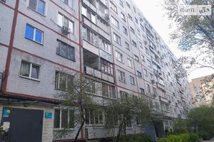 Продается 4-комнатная квартира 69 кв. м в Харькове