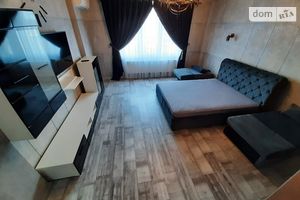 Сдается в аренду 1-комнатная квартира 51 кв. м в Черновцах