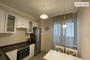 Продается 1-комнатная квартира 35 кв. м в Вышгороде