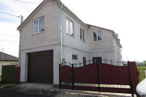 Продается дом на 2 этажа 170 кв. м с садом