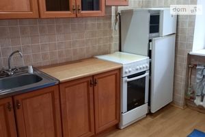 Сдается в аренду 2-комнатная квартира 56 кв. м в Черновцах